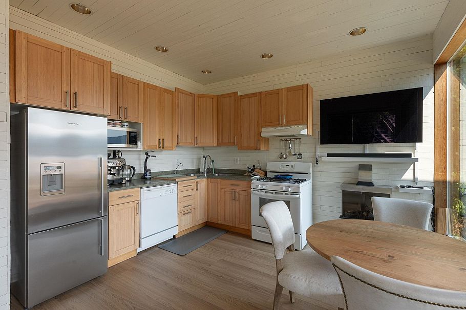 2802 Panorama Drive North Vancouver, BC - 30