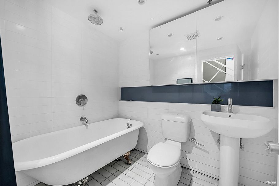 404 1529 W 6th Avenue Vancouver, BC - 18