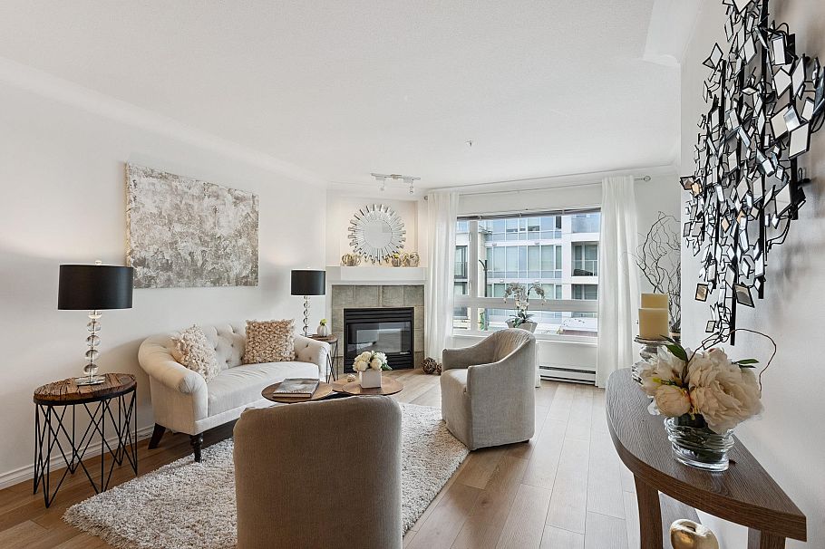 305 3590 W 26th Avenue Vancouver, BC - 1