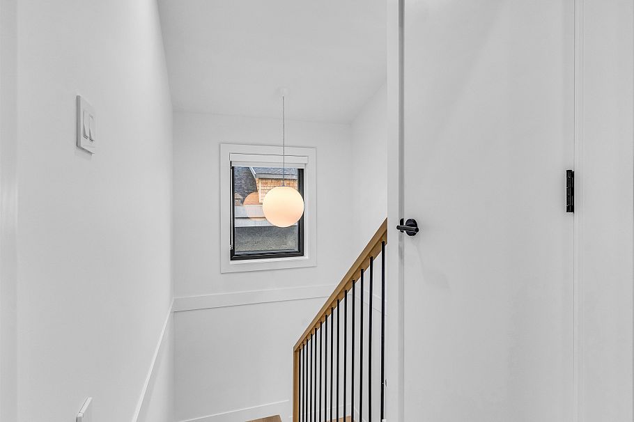 1 3118 Windsor Street Vancouver, BC - 26