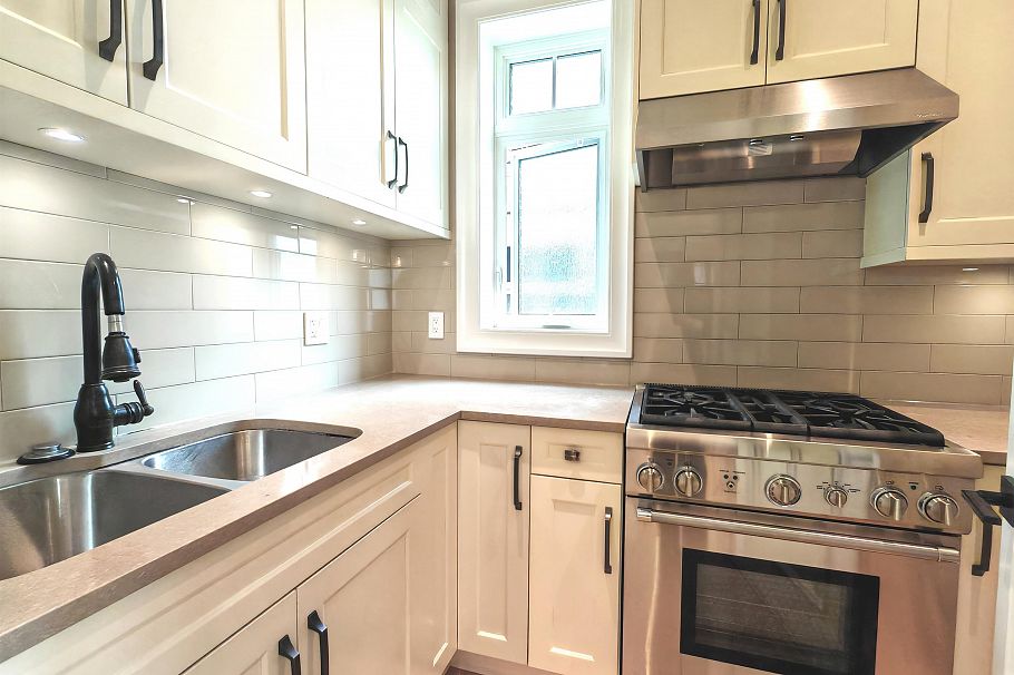 3520 W 37th Avenue Vancouver, BC - 11