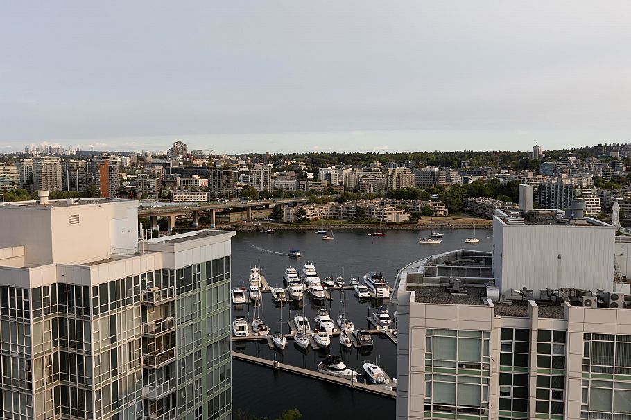 2006 198 Aquarius Mews Vancouver, BC - 31