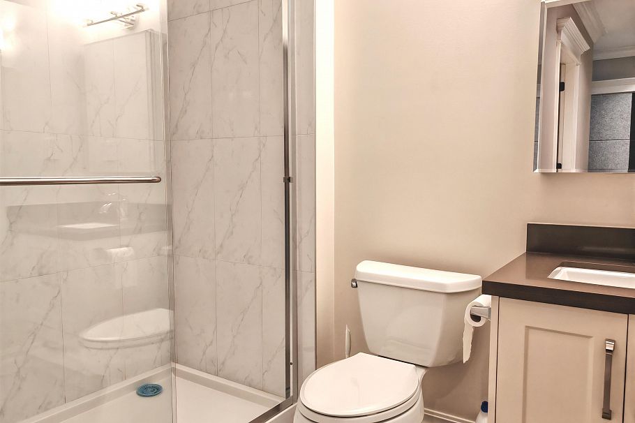 3520 W 37th Avenue Vancouver, BC - 31