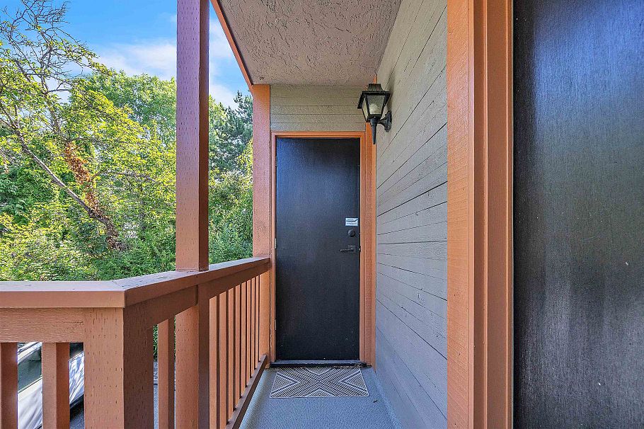 2433 W 6th Avenue Vancouver, BC - 30