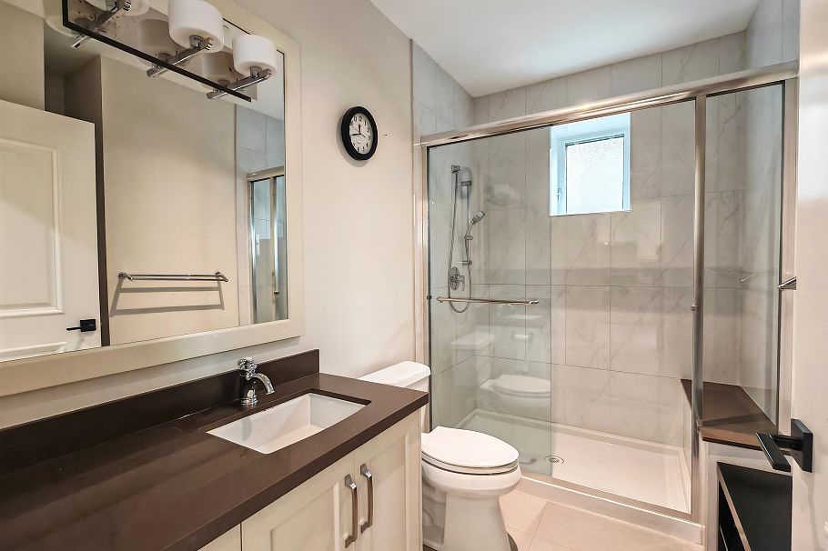 3520 W 37th Avenue Vancouver, BC - 36