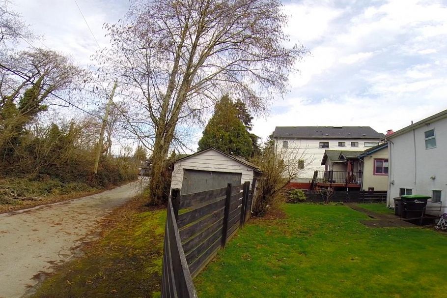 2925 E 25th Avenue Vancouver, BC - 12