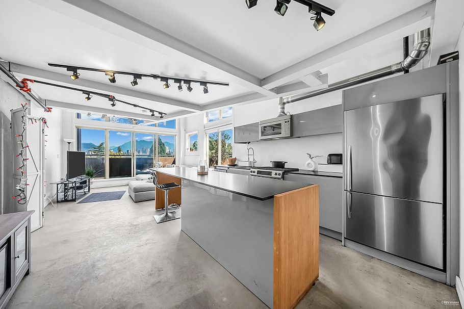 404 1529 W 6th Avenue Vancouver, BC - 11