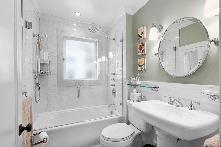 2906 W 12th Avenue Vancouver, BC - 12