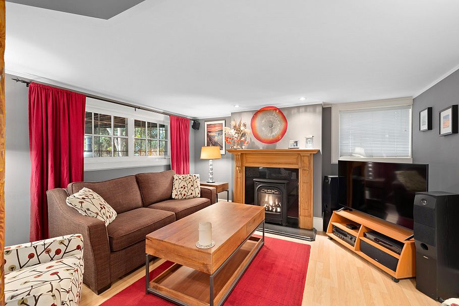 2906 W 12th Avenue Vancouver, BC - 16