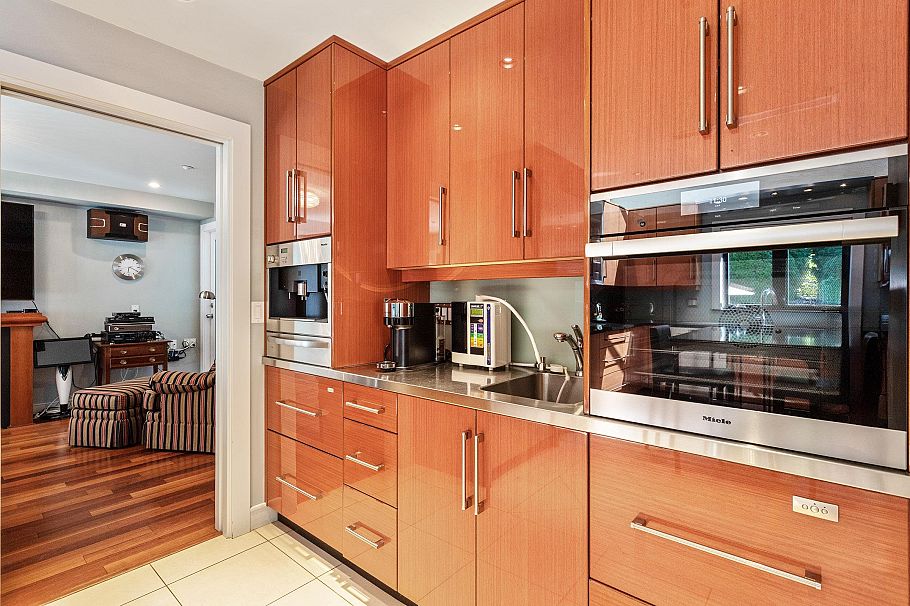 4468 W 1st Avenue Vancouver, BC - 18