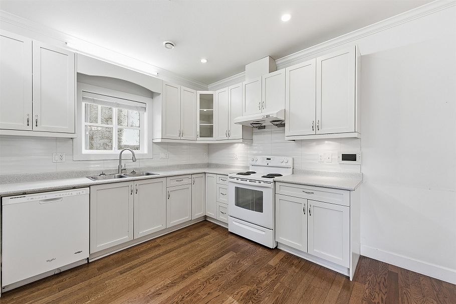 1553 E 13th Avenue Vancouver, BC - 10