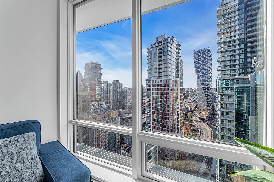 2206 1283 Howe Street Vancouver, BC - 11