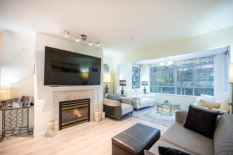206 855 W 16th Street North Vancouver, BC - 6
