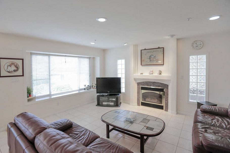 6333 Butler Street Vancouver, BC - 10