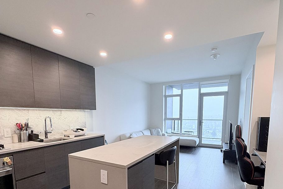 2803 2108 Gilmore Avenue Burnaby, BC - 1