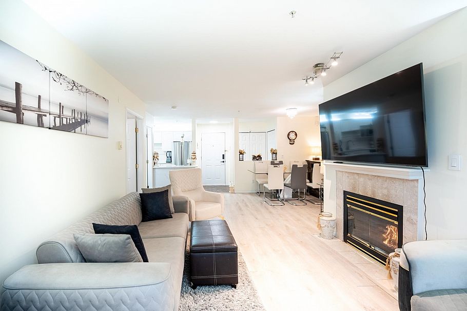 206 855 W 16th Street North Vancouver, BC - 4