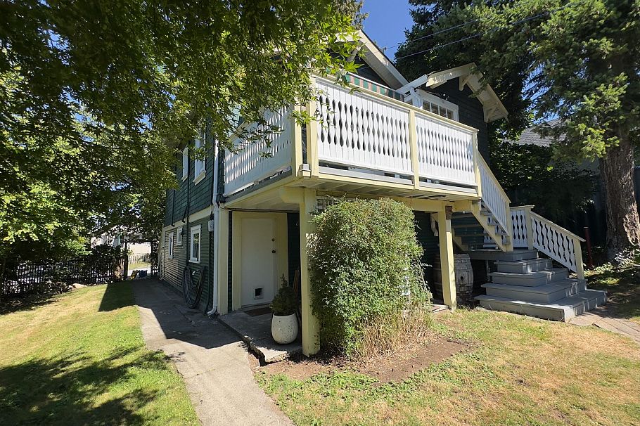 3336 E Georgia Street Vancouver, BC - 37