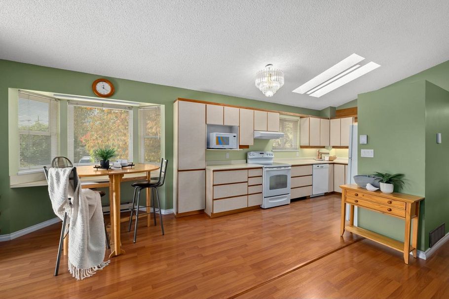 2142 St. Andrews Avenue North Vancouver, BC - 9