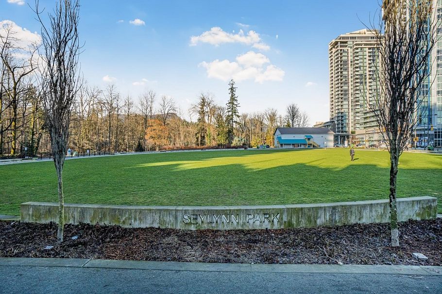 309 1519 Crown Street North Vancouver, BC - 21