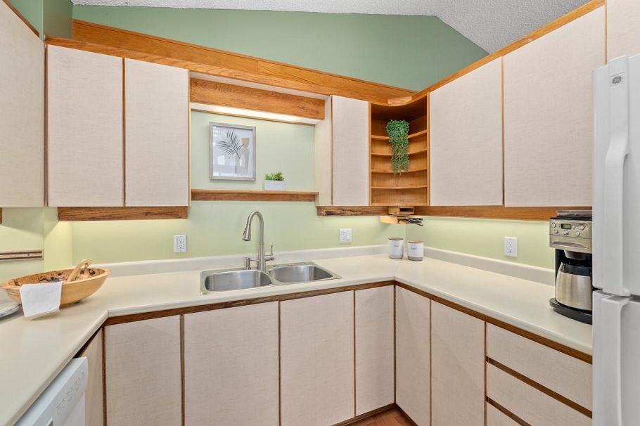 2142 St. Andrews Avenue North Vancouver, BC - 11