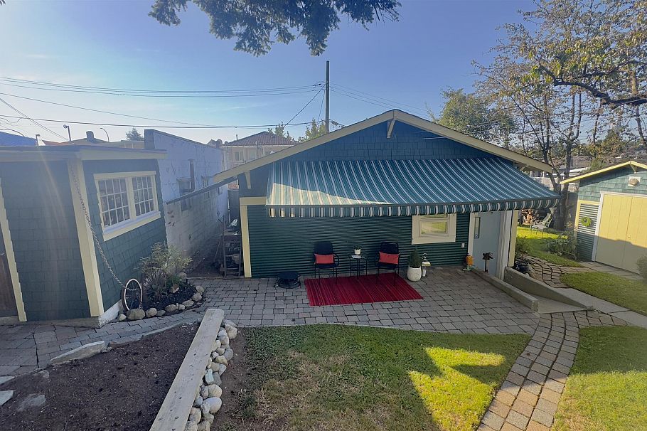 3336 E Georgia Street Vancouver, BC - 36