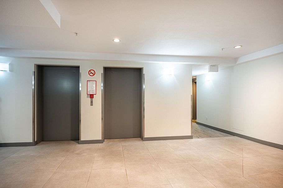 206 855 W 16th Street North Vancouver, BC - 19