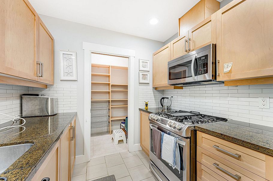 406 6328 Larkin Drive Vancouver, BC - 13