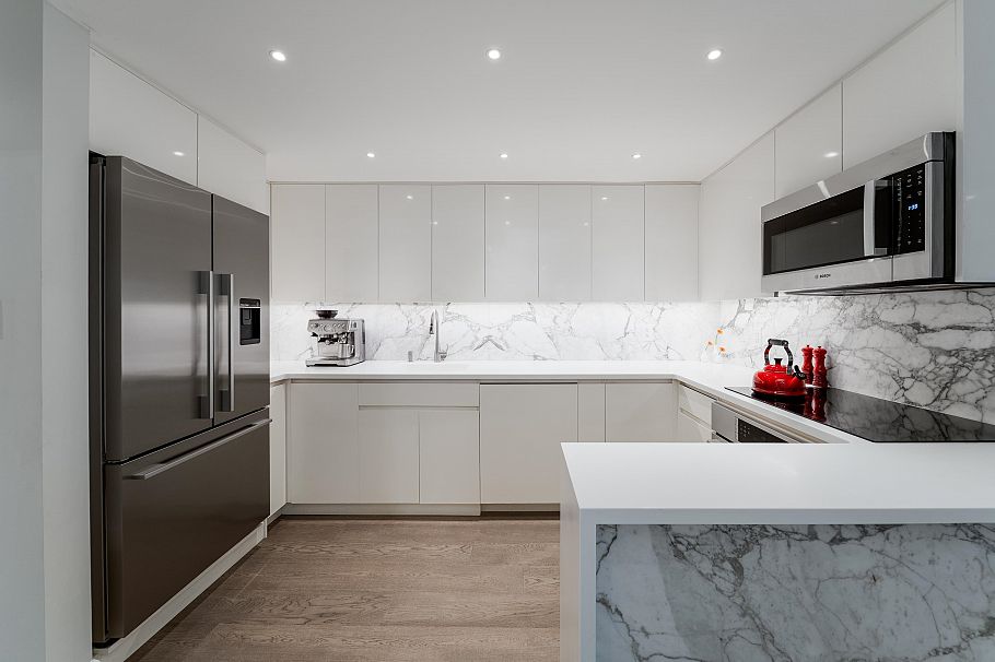 301 1234 Pendrell Street Vancouver, BC - 9