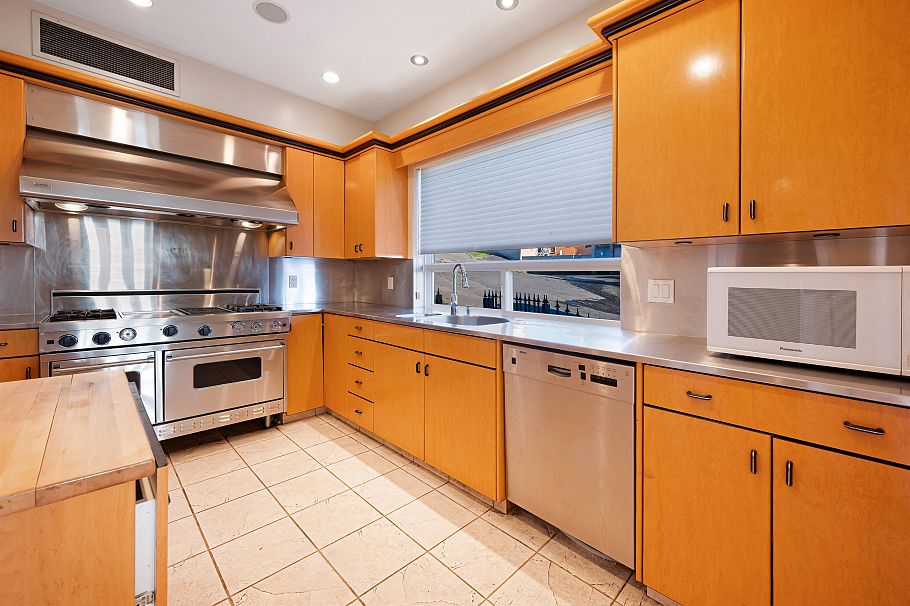 2195 Harrison Street Vancouver, BC - 9