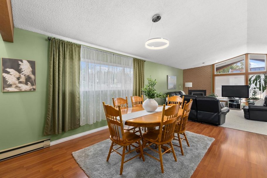 2142 St. Andrews Avenue North Vancouver, BC - 5