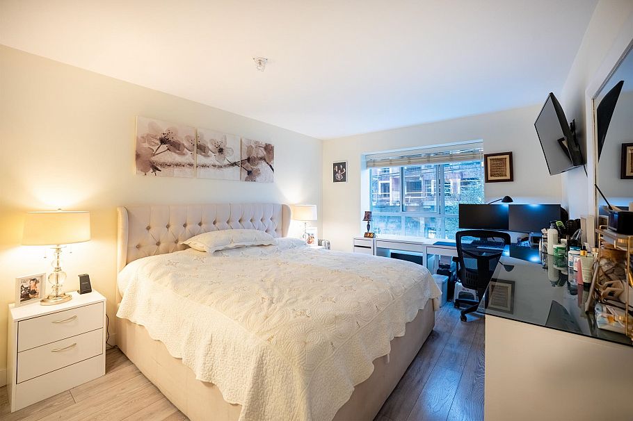 206 855 W 16th Street North Vancouver, BC - 10