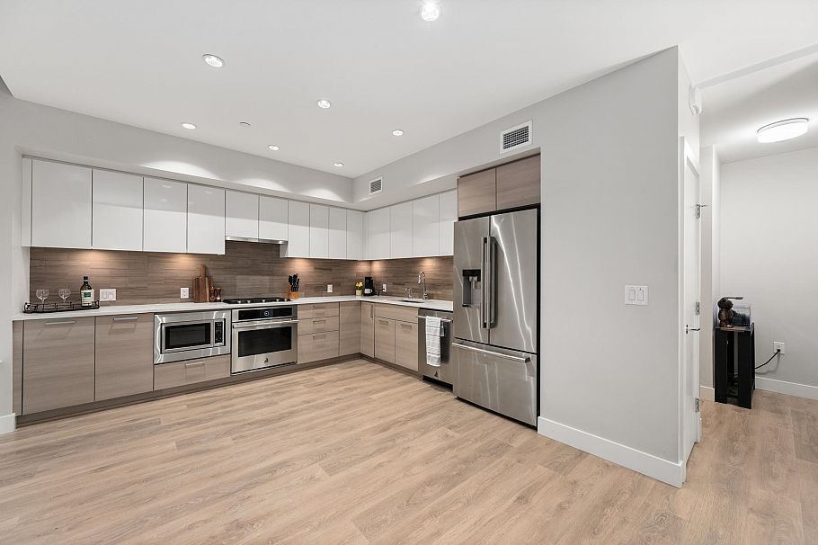 3482 Marine Way Vancouver, BC - 4