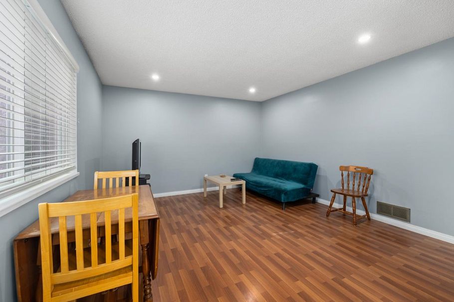 2142 St. Andrews Avenue North Vancouver, BC - 27