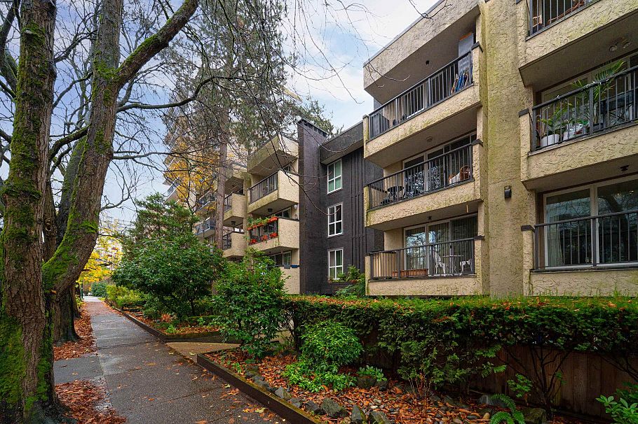 301 1234 Pendrell Street Vancouver, BC - 30