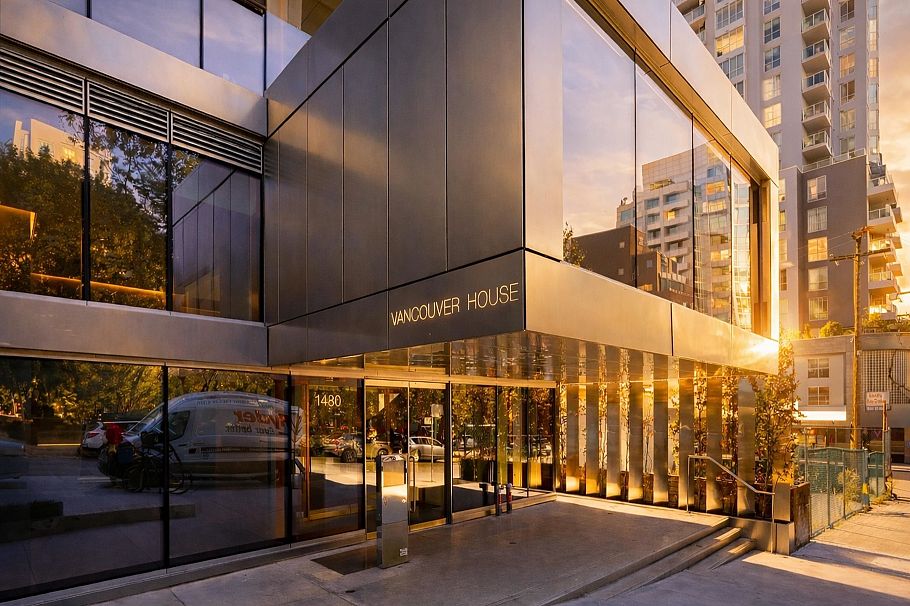 3209 1480 Howe Street Vancouver, BC - 4