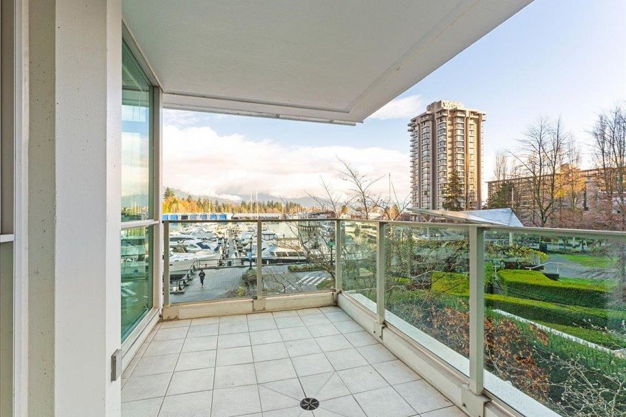 205 1717 Bayshore Drive Vancouver, BC - 4