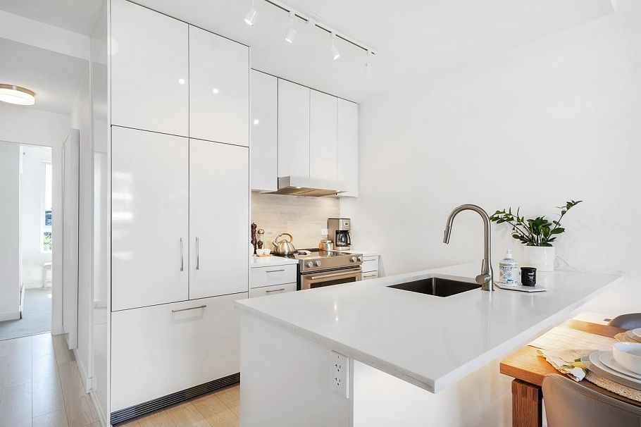 410 711 W 14th Street North Vancouver, BC - 13