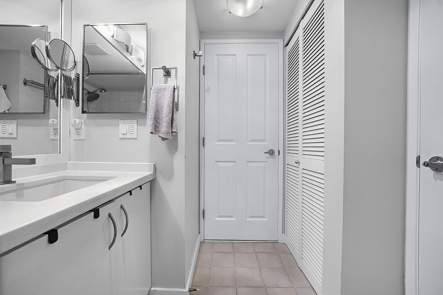 101 3023 W 4th Avenue Vancouver, BC - 16