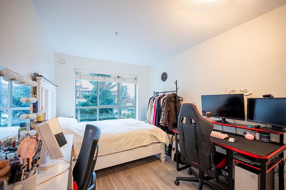 206 855 W 16th Street North Vancouver, BC - 15