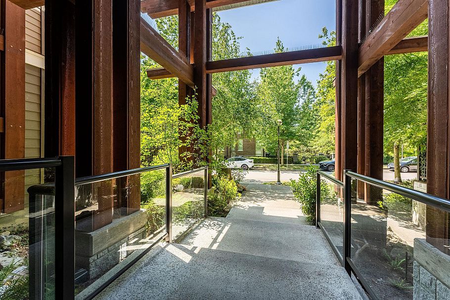 406 6328 Larkin Drive Vancouver, BC - 3