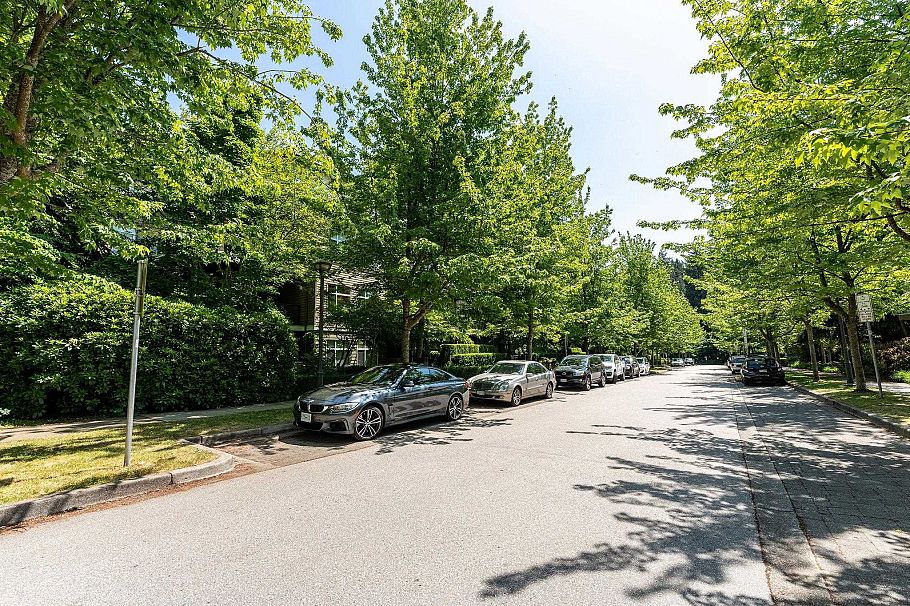 406 6328 Larkin Drive Vancouver, BC - 23