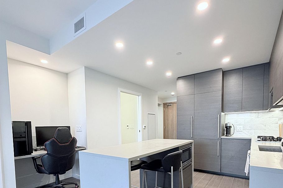 2803 2108 Gilmore Avenue Burnaby, BC - 3