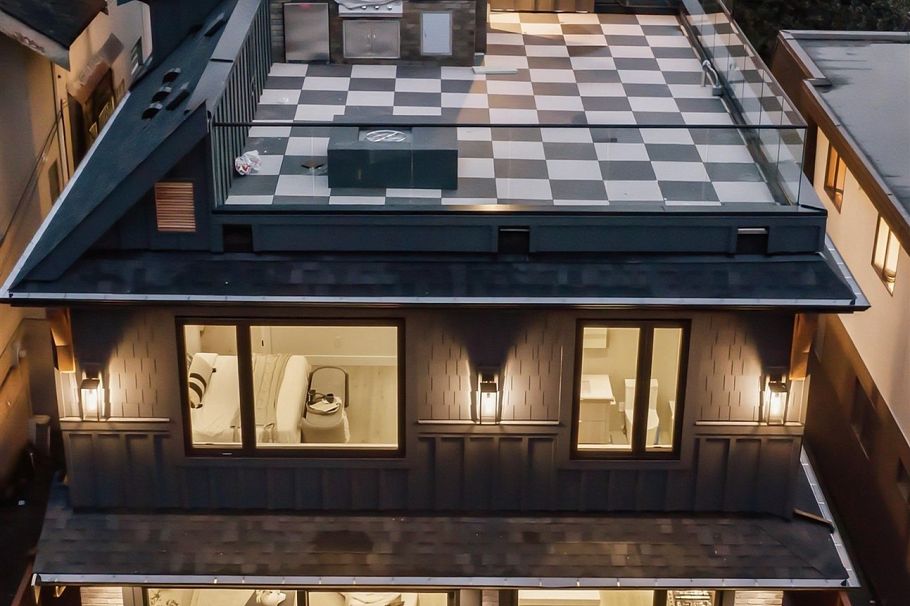 2 1841 Parker Street Vancouver, BC - 2