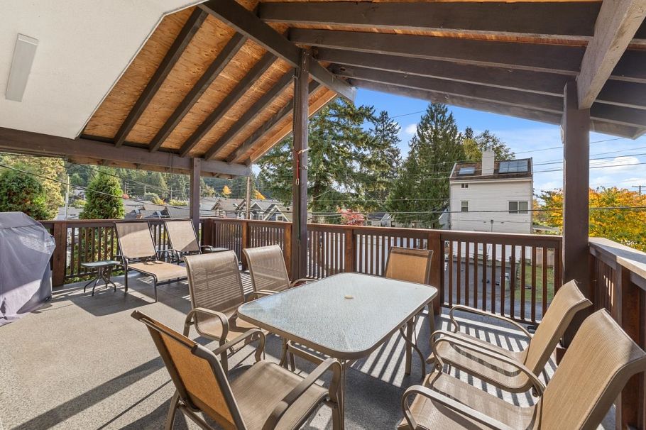 2142 St. Andrews Avenue North Vancouver, BC - 37