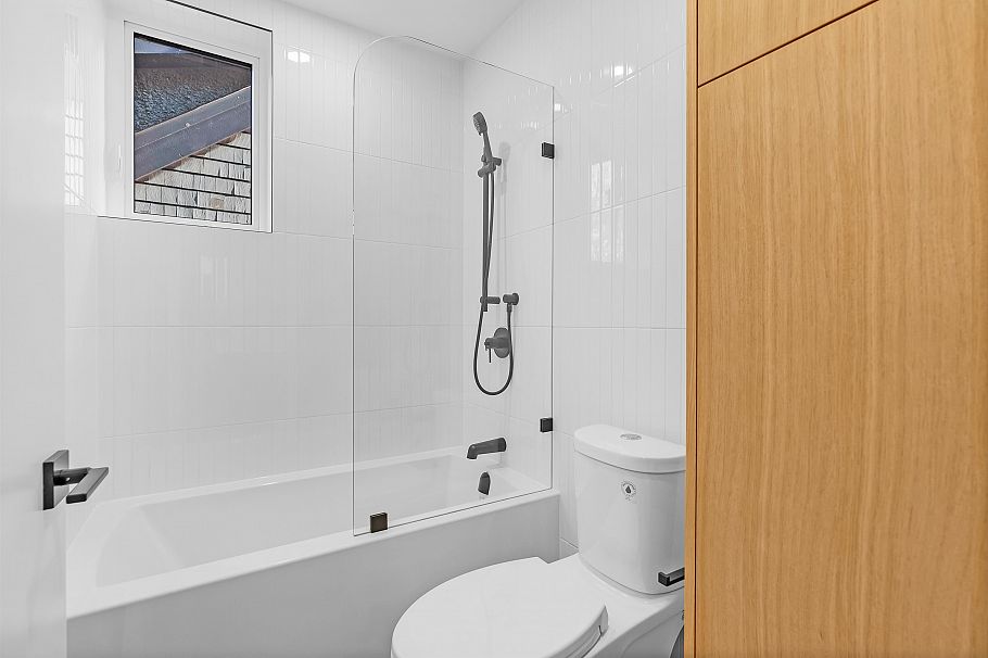 1 2764 W 14th Avenue Vancouver, BC - 20