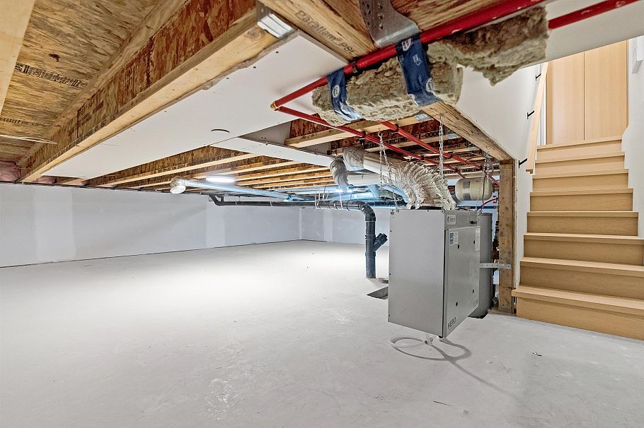 1 2764 W 14th Avenue Vancouver, BC - 31