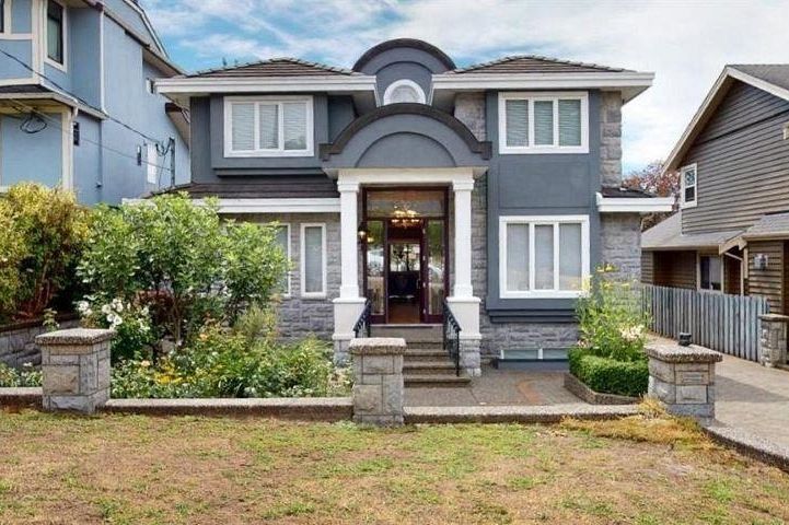 467 W Kings Road North Vancouver, BC - 1