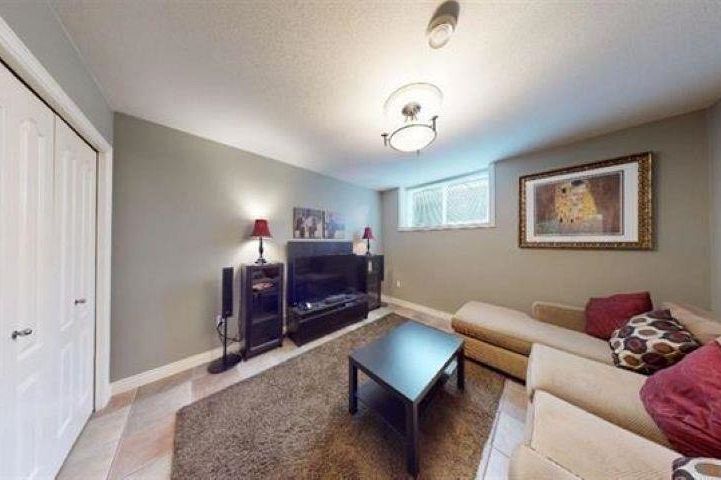 467 W Kings Road North Vancouver, BC - 27