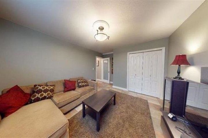 467 W Kings Road North Vancouver, BC - 26