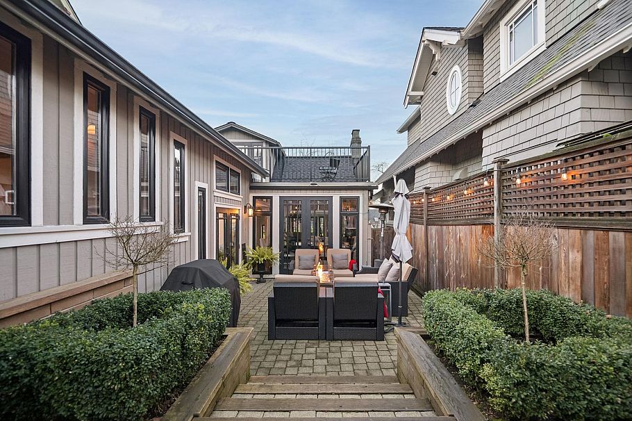 3814 W 11 Avenue Vancouver, BC - 30